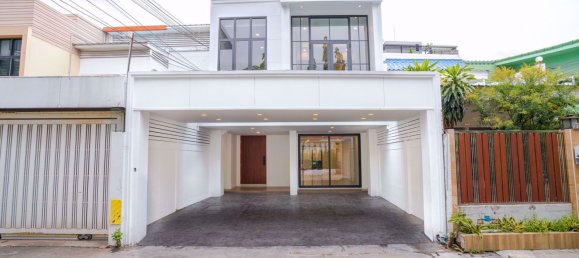 Casa T3 em Watthana, Thailand N.º 5169 2