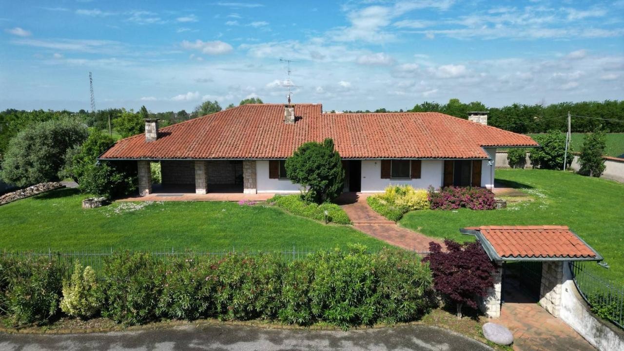 6 rooms Villa in Mairano, Italy No. 148856
