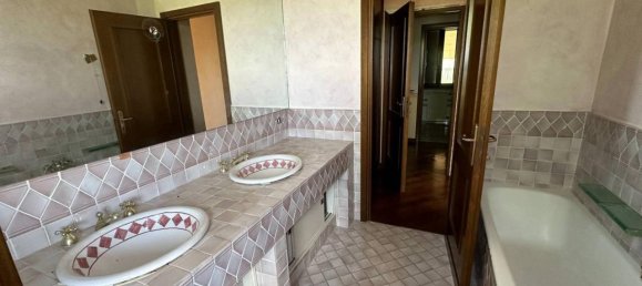 6 rooms Villa in Mairano, Italy No. 148856 4