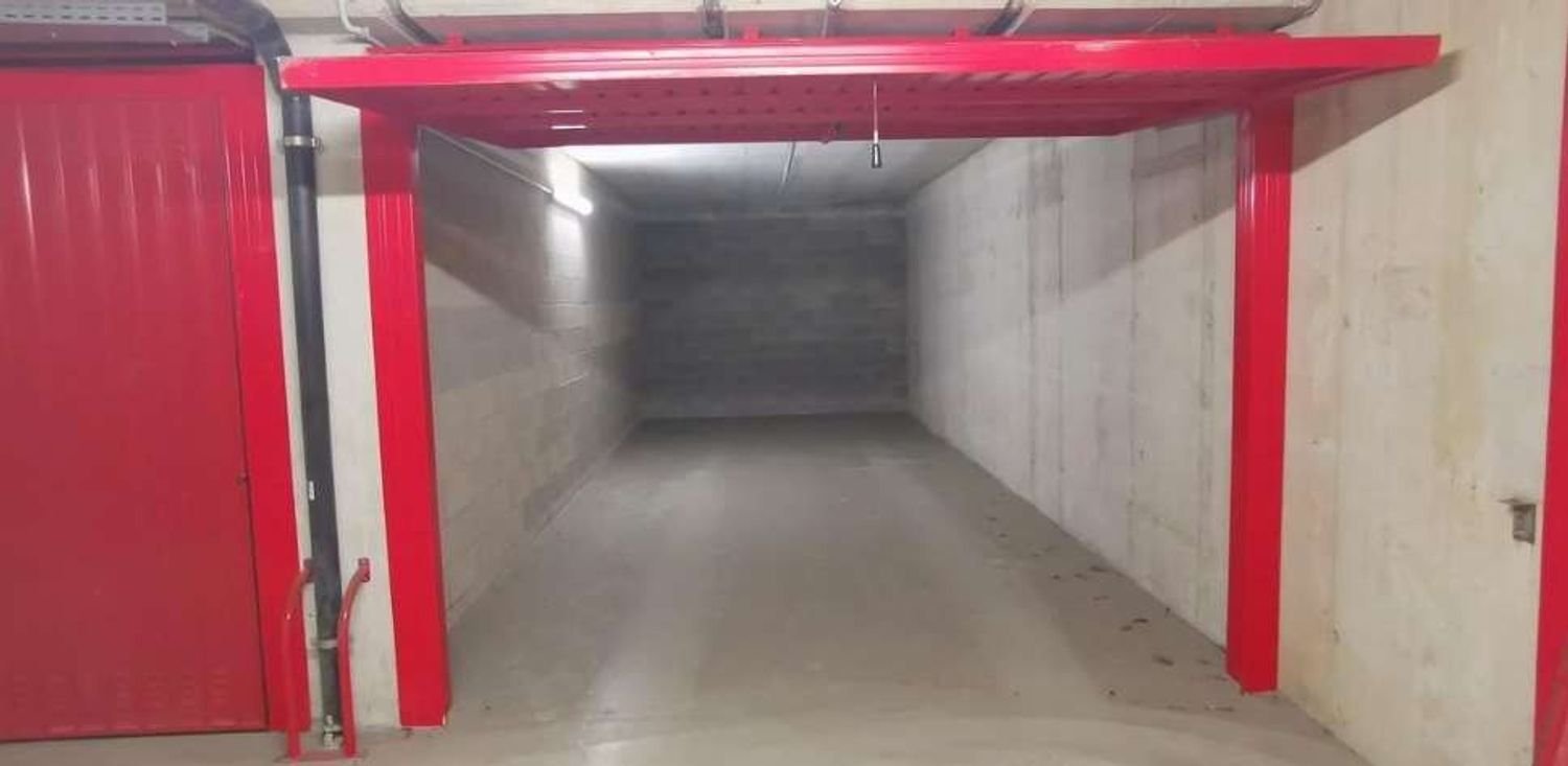 Garage in Milan, Italy 60m², Nr. 359036