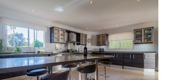 Villa de 5 dormitorios en Cádiz, Spain No. 188458 19