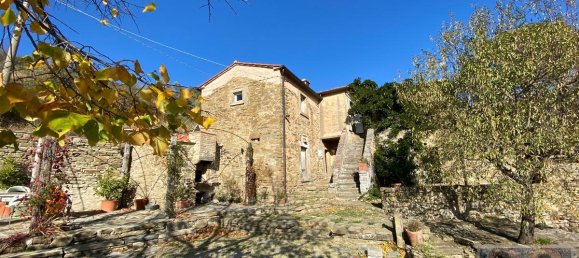 Casa de 2 dormitorios en Cortona, Italy No. 320 2