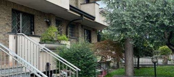 7 غرف نوم فيلا في Paderno Dugnano, Italy رقم 364203 3