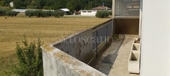 Дом с 6 комнатами в Лорето Апрутино, Италия № 280483 15