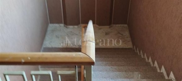 Дом с 6 комнатами в Лорето Апрутино, Италия № 280483 14