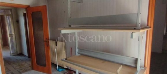 Дом с 6 комнатами в Лорето Апрутино, Италия № 280483 25