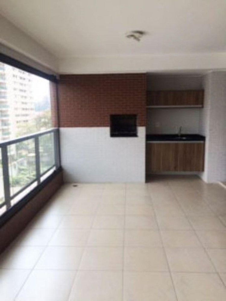 Apartamento de 4 dormitorios en Sao Paulo, Brazil No. 470890