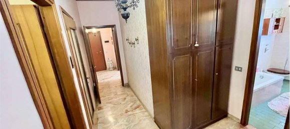 3 rooms Apartment in Milan, Italy No. 242328 7