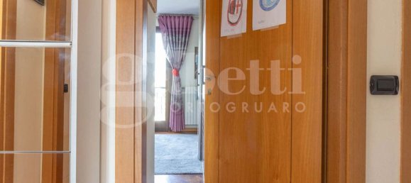 4 rooms Apartment in Annone Veneto, Italy No. 167589 17