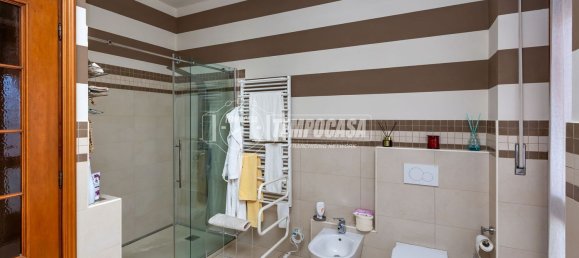 Apartamento de 4 habitaciónes en Chivasso, Italy No. 125973 21