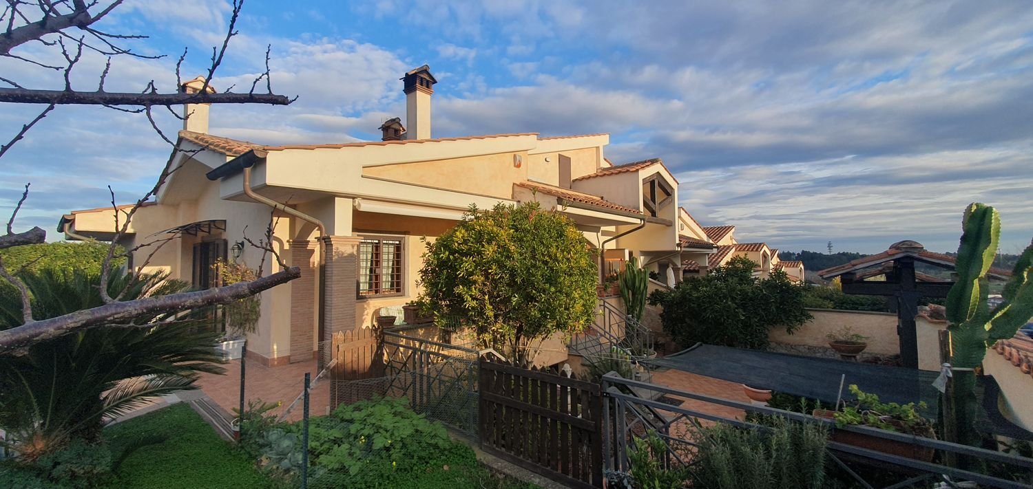 6 bedrooms House in Rome, Italy No. 316666