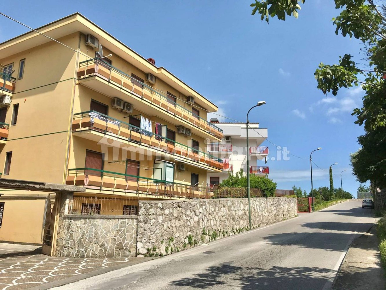 Apartamento de 3 dormitorios en Cava de' Tirreni, Italy No. 286943