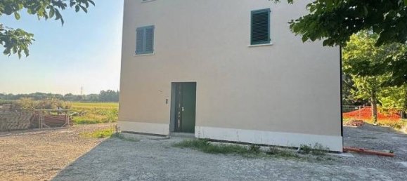 Дом с 9 комнатами в Модена, Италия № 122648 7