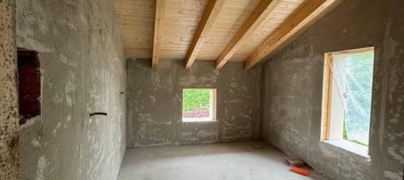 Дом с 9 комнатами в Модена, Италия № 122648 21