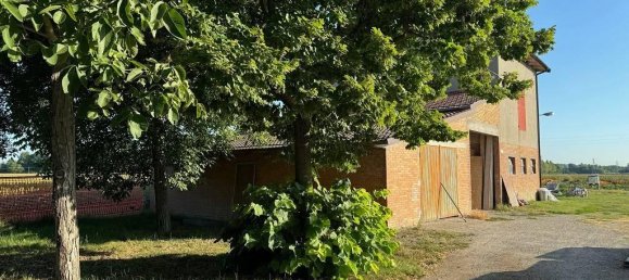 Дом с 9 комнатами в Модена, Италия № 122648 15