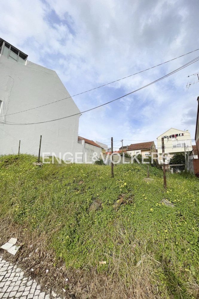  قطعة أرض في Odivelas, Portugal رقم 13053