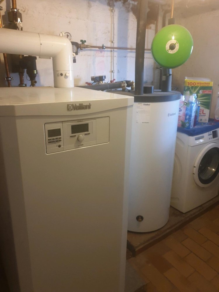 Edificio de 4 dormitorios en Saarpfalz, Germany No. 258522