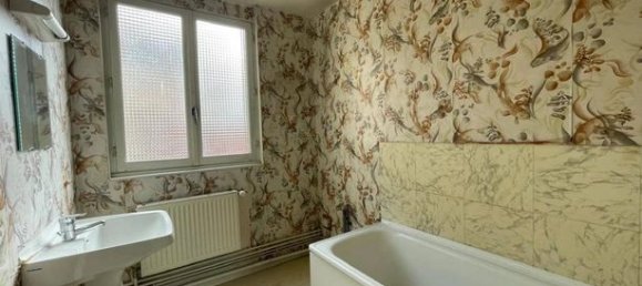 2 bedrooms Apartment in Elbeuf, France No. 311602 10