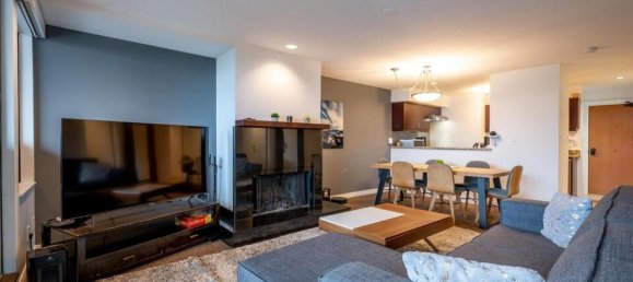 2 bedrooms Condo in British Columbia, Canada No. 1161 4