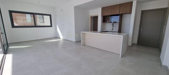 2 bedrooms Apartment in Germasogeia, Cyprus No. 3095 4