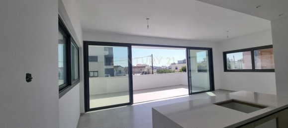 2 bedrooms Apartment in Germasogeia, Cyprus No. 3095 3