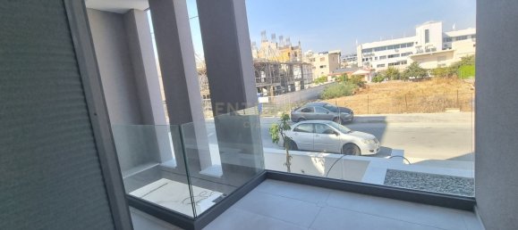 2 bedrooms Apartment in Germasogeia, Cyprus No. 3095 9