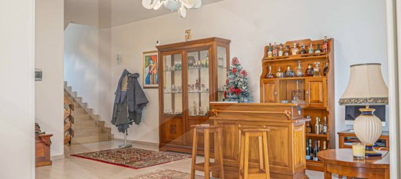 5-Zimmer Villa in Bari, Italy, Nr. 26418 72