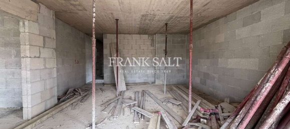 Apartamento de 3 dormitorios en Victoria, Malta No. 605 9