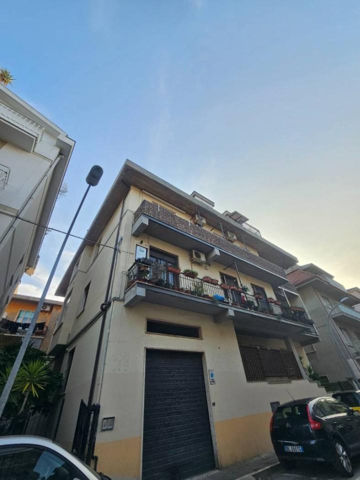 Пентхаус с 3 комнатами в Сан Бенедетто дель Тронто, Италия № 104019