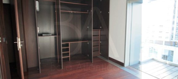 4 bedrooms Apartment in Lisbon, Portugal No. 81040 41