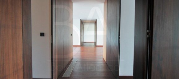 4 bedrooms Apartment in Lisbon, Portugal No. 81040 16