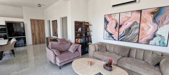 3 bedrooms Apartment in Germasogeia, Cyprus No. 19275 3