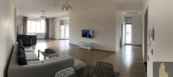 Apartamento de 3 dormitorios en Nasimi, Azerbaijan No. 1698 4