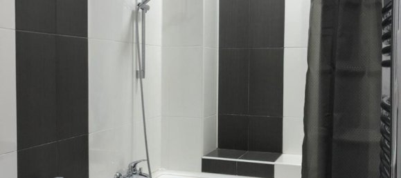 Apartamento de 3 dormitorios en Nasimi, Azerbaijan No. 1698 2