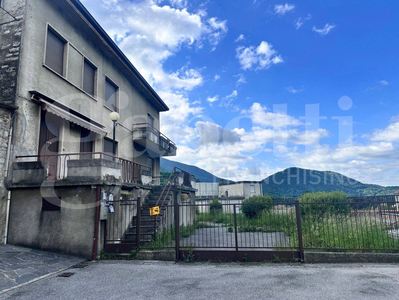 Здание с 4 комнатами в Ассо, Италия № 314894