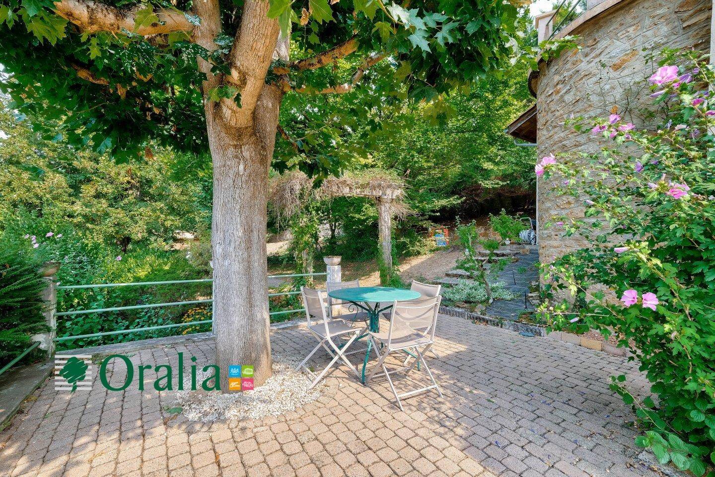 3 bedrooms House in Saint-Didier-au-Mont-d'Or, France No. 316239