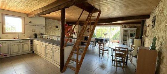 3 bedrooms House in Lot, France No. 303511 2