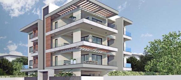 3 bedrooms Apartment in Limassol, Cyprus No. 19445 8