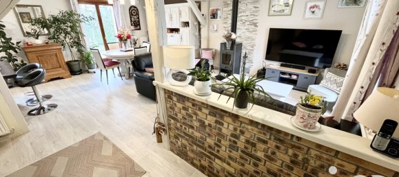 Casa de 4 dormitorios en Puiseaux, France No. 55234 2