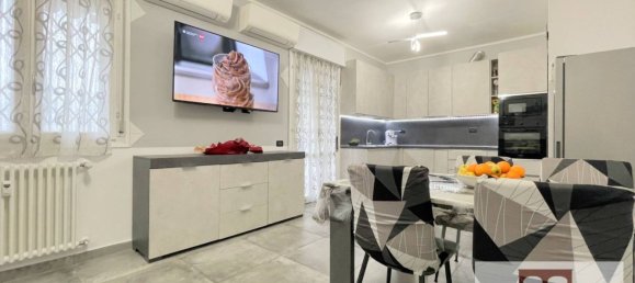 2 bedrooms Apartment in Cento, Italy No. 115234 5