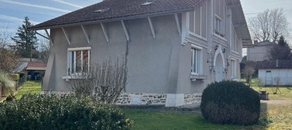 5 bedrooms House in Confolens, France No. 205435 2