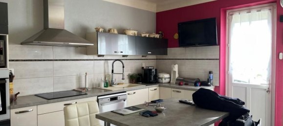 5 bedrooms House in Confolens, France No. 205435 10