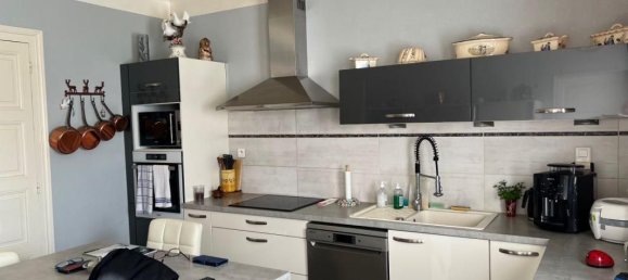 5 bedrooms House in Confolens, France No. 205435 11