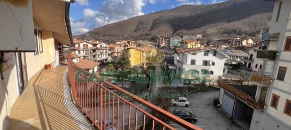 Квартира с 3 комнатами в Монтефорте Ирпино, Италия № 29743 10