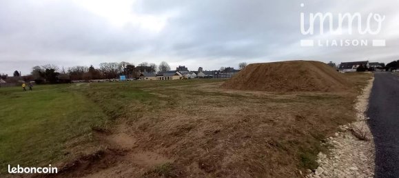 627m² Land in Montlivault, France No. 81441 4