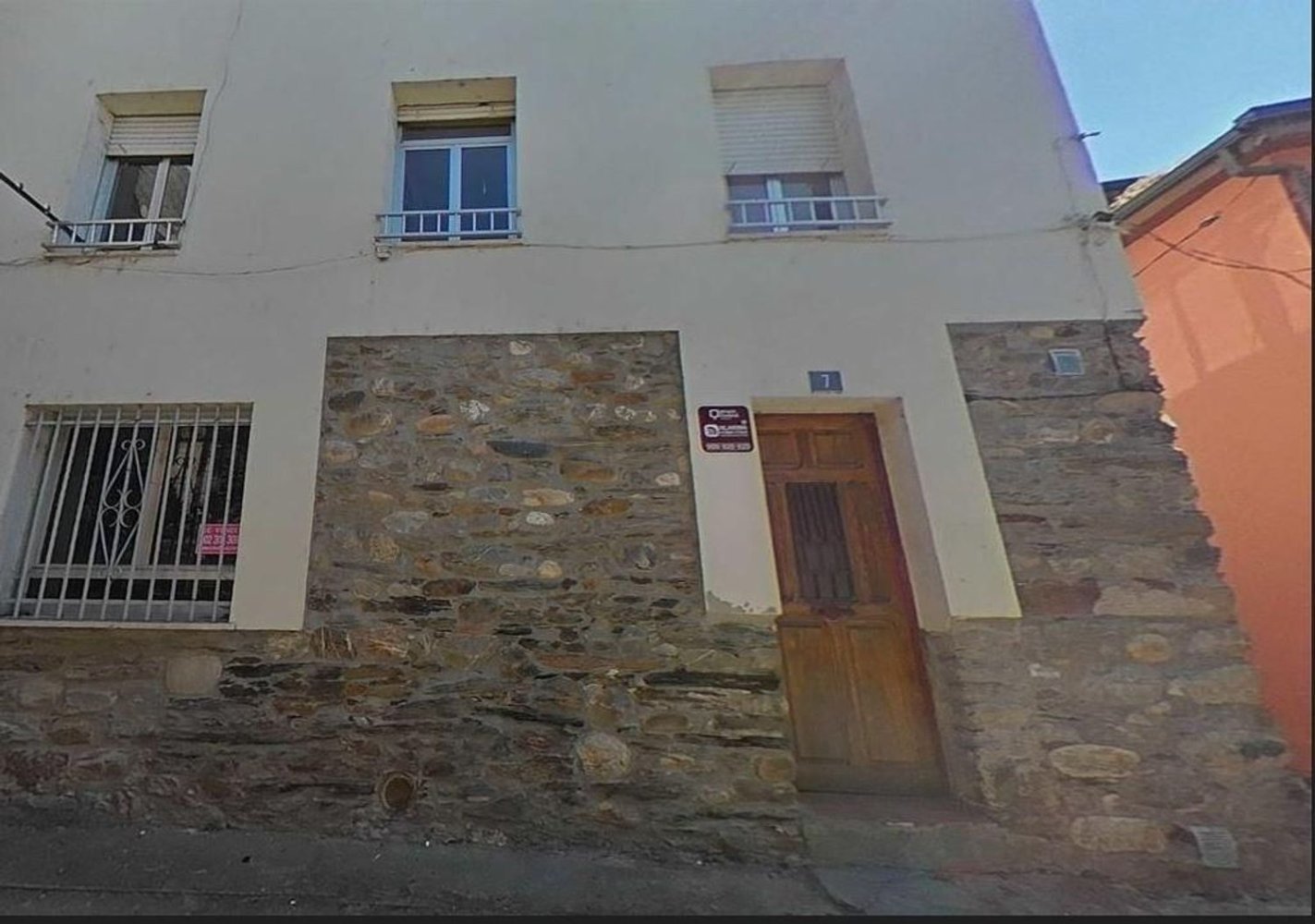 Casa de 4 dormitorios en Puente de Domingo Flórez, Spain No. 86962