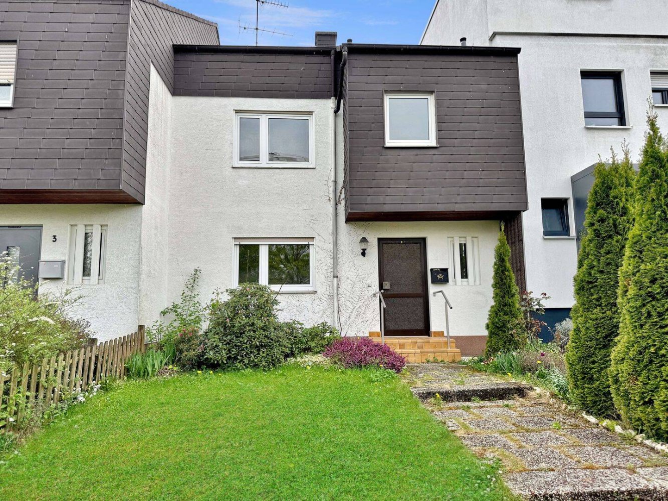 Adosado de 4 habitaciónes en Rheingau-Taunus, Germany No. 249289