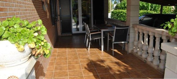 3 Schlafzimmer Haus in Coma-Ruga, Spain, Nr. 370 8