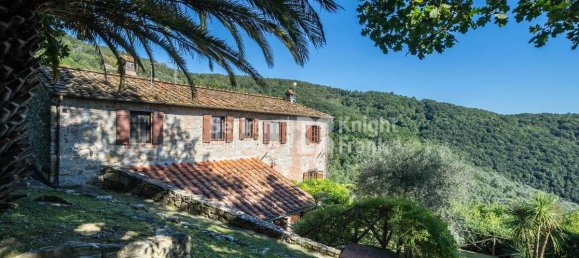 4 bedrooms House in Lucca, Italy No. 234578 6