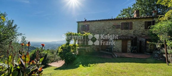 4 bedrooms House in Lucca, Italy No. 234578 8